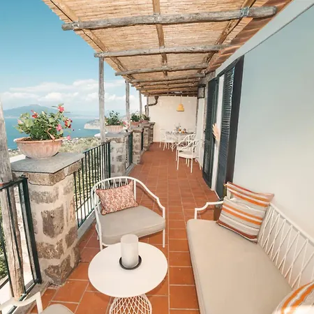 Borgo Mezzo Monte With Concierge, Panoramic Sea Views And Rooftop Jacuzzi By Feeling Italy شقة