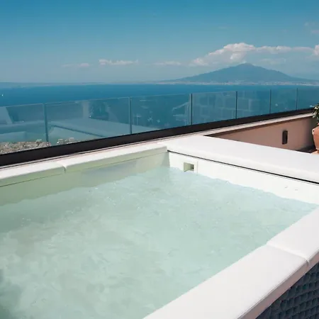 Borgo Mezzo Monte With Concierge, Panoramic Sea Views And Rooftop Jacuzzi By Feeling Italy * سورينتو