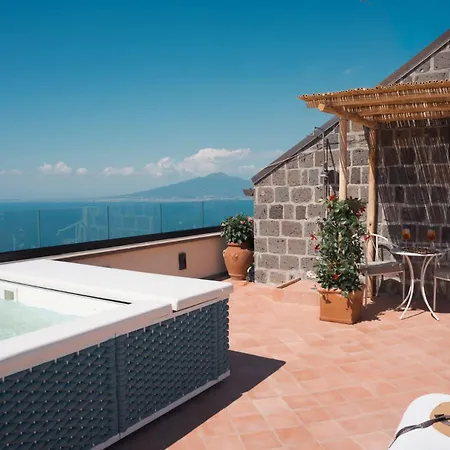 Borgo Mezzo Monte With Concierge, Panoramic Sea Views And Rooftop Jacuzzi By Feeling Italy شقة *