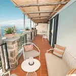 Borgo Mezzo Monte With Concierge, Panoramic Sea Views And Rooftop Jacuzzi By Feeling Italy 아파트
